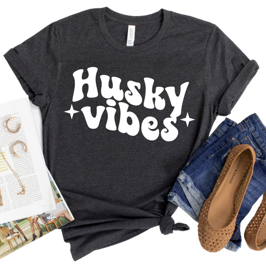 Husky Vibes Shirt - Funny Dog Lover Tee - Cute Siberian Husky Graphic T-Shirt - Gift for Husky Owners - Casual Dog Shirt