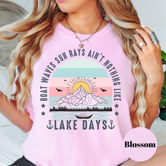 Lake Days Shirt, Boat Waves and Sun Rays Tee, Retro Lake Life Shirt, Summer Graphic Tee, Outdoors Camping Hiking T-Shirt